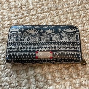 Sakroots Black and Tan patterned wallet